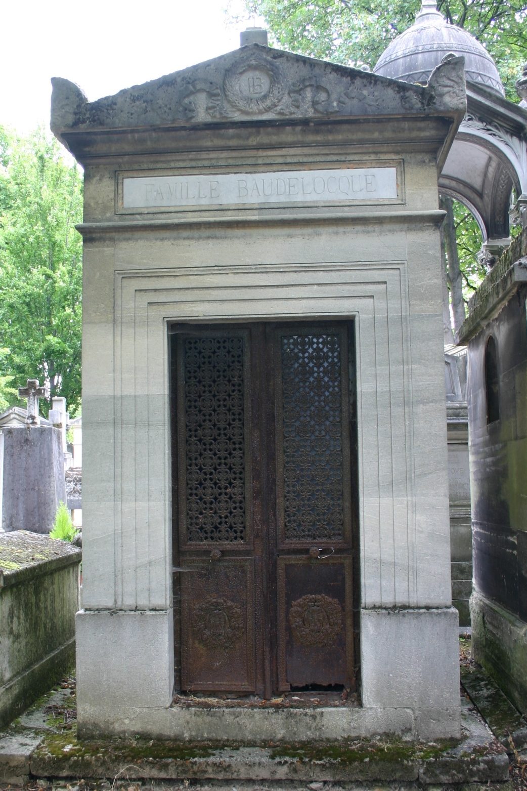 Jean-Louis%20Baudelocque%27s%20tomb%2C%20Pere%20Lachaise%20Cemetery%2C%20Paris%20-%2002.JPG